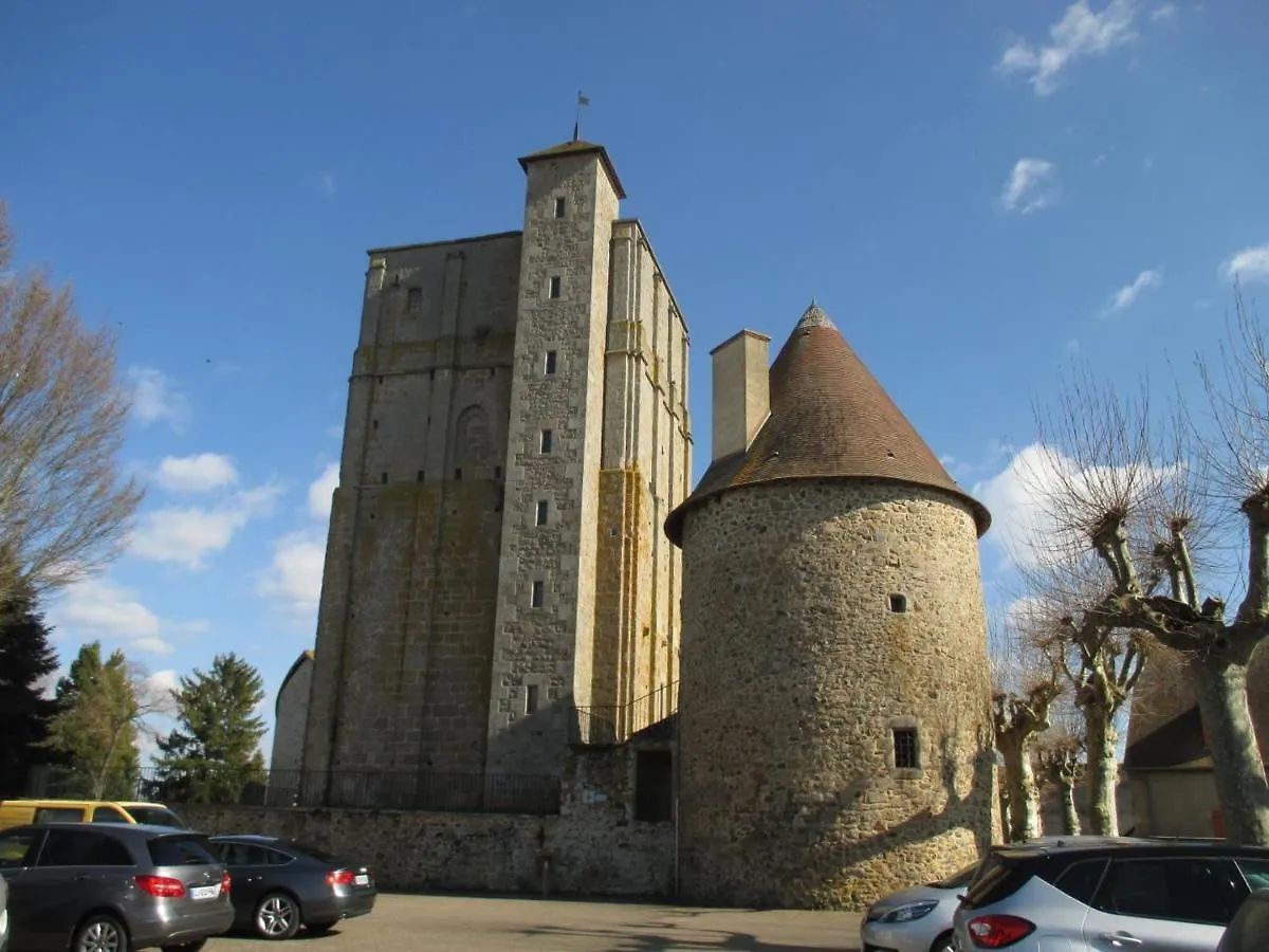 Holiday home Gite Independant Avec Cour Close, Wifi Et Chauffage Compris - Proche Montlucon Et Neris-Les-Bains - Fr-1-489-27 Huriel