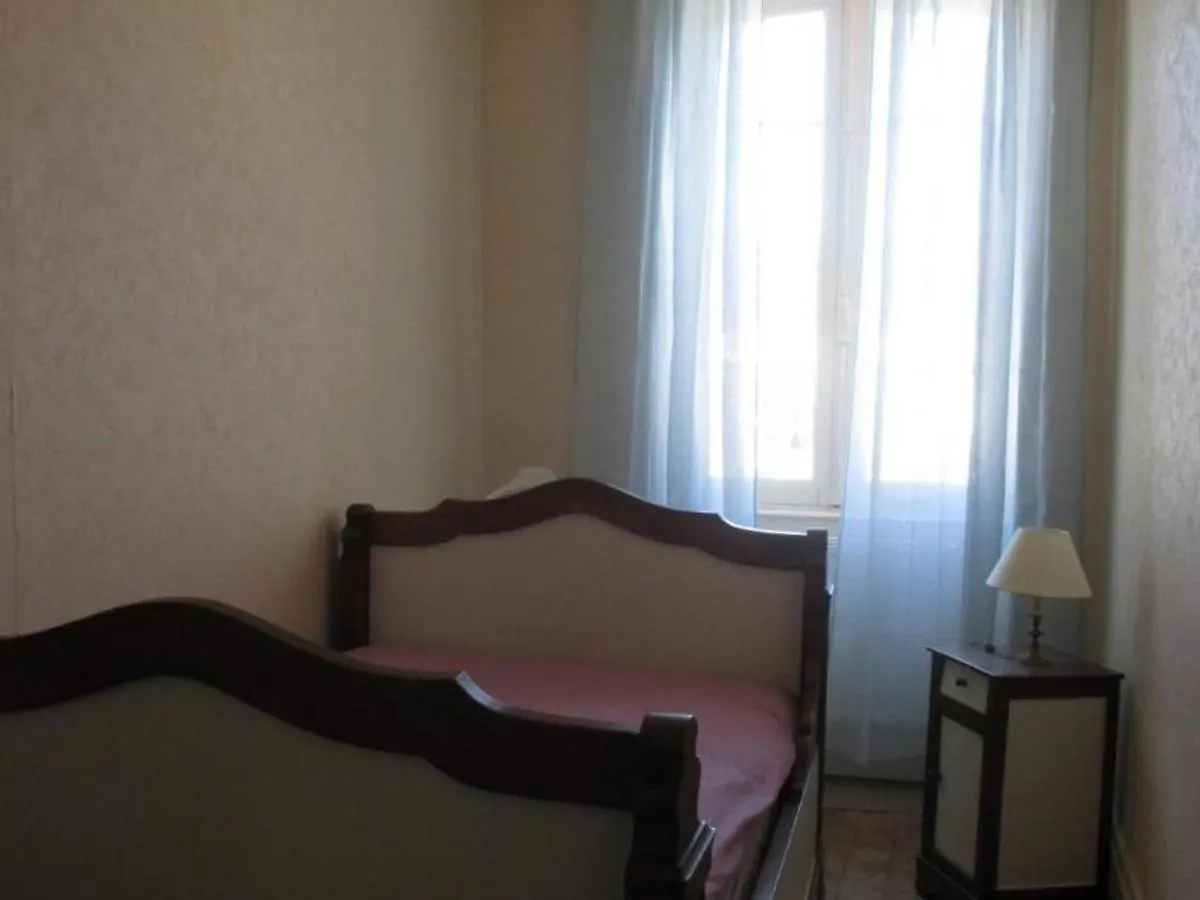 Gite Independant Avec Cour Close, Wifi Et Chauffage Compris - Proche Montlucon Et Neris-Les-Bains - Fr-1-489-27 Huriel Francja
